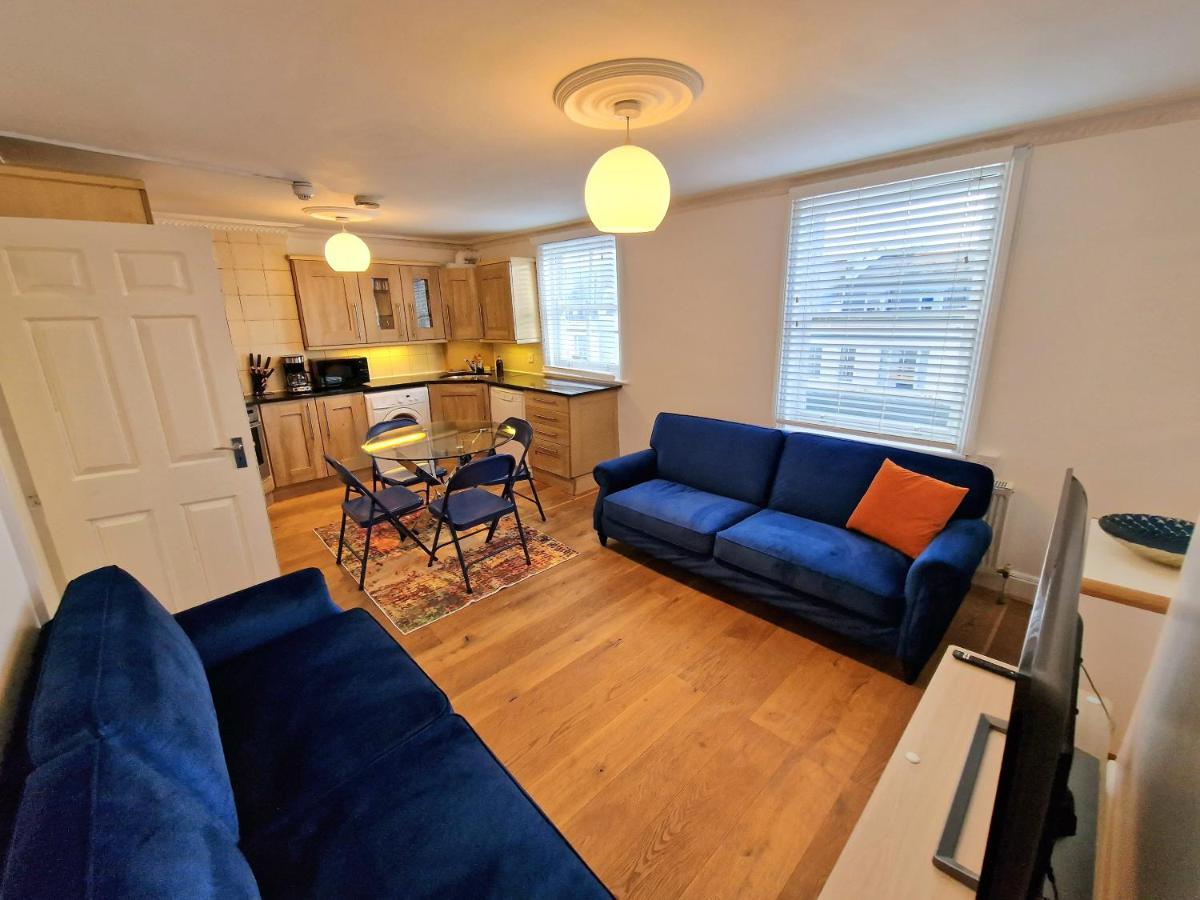 Cosy Home In Kensington - Great Location! 3 Minutes Walk To Earl'S Court Station لندن المظهر الخارجي الصورة