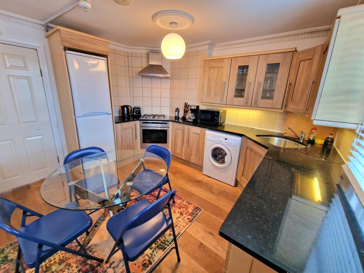 Cosy Home In Kensington - Great Location! 3 Minutes Walk To Earl'S Court Station لندن المظهر الخارجي الصورة